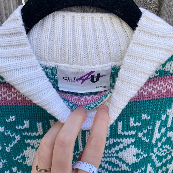 Vintage Fair Isle Snowflake Sweater - Picture 3 of 4